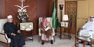 مصر تقدم التعازي في وفاة المفتي العام للمملكة العربية السعودية