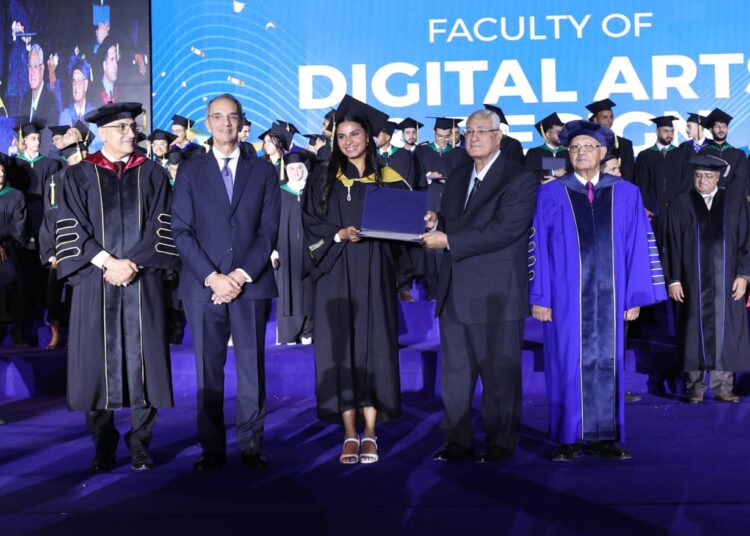 جامعة مصر للمعلوماتية (EUI) تحتفل بتخريج أول دفعة من كليات علوم الحاسب والمعلومات وتكنولوجيا الأعمال