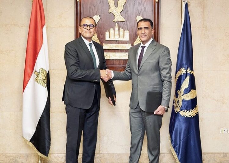 “البنك الزراعي المصري” يوقع بروتوكول تعاون مع منظومة أمان لتوفير السلع الغذائية للأسر الأكثر احتياجاً بالمحافظات