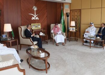 سفير السعودية بالقاهرة يستقبل وفد شركة طيران أديل