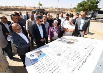 وزير الإسكان يتفقد أعمال تنفيذ وحدات “ديارنا” بمدينة أكتوبر الجديدة