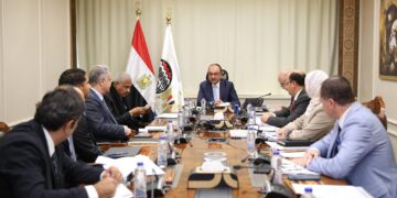 وزير قطاع الأعمال العام يبحث مع مجموعة “طلعت مصطفى” تعزيز التعاون في المشروعات السياحية والفندقية