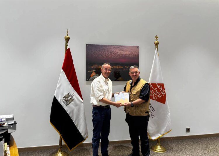 كاتب تركي ينهي ويصدر كتاب باللغة الإنجليزية عن مصر القديمة