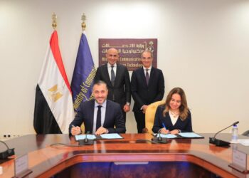 وزيرا الاتصالات والتربية والتعليم يشهدان توقيع مذكرة تفاهم مع شركة ” إتش بى – مصر”