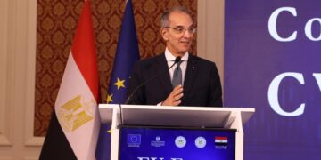 وزير الاتصالات: تنفيذ عدد من المشروعات لتوظيف تكنولوجيا تقنيات الذكاء الاصطناعى فى إدارة الموارد المائية