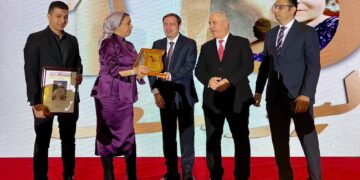 «جوميا مصر» والرئيس التنفيذي عبد اللطيف علما ضمن المكرمين في احتفالية مرور 100 عام على تأسيس «روز اليوسف»