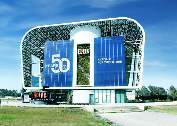 CIB يطلق لأول مرة في مصر بطاقات Visa Business عبر Apple Pay لقطاع الشركات