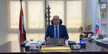 حملات ليلية مكثفة لمواجهة الإشغالات والنباشين وتحقيق الانضباط الحضاري بمدينة أكتوبر الجديدة