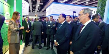 رئيس الوزراء يطّلع على جهود تطوير منظومة البريد وإطلاق أحدث الخدمات المالية الرقمية في “Cairo ICT 2025”