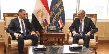 وزير الاتصالات يبحث مع نظيره الأذربيجاني تعزيز التعاون في التحول الرقمي والذكاء الاصطناعي والأمن السيبراني