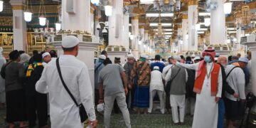 التحول الرقمي يعزز تجربة زائري المسجد النبوي والروضة الشريفة