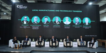 قمة مصر الدولية لوسائل النقل الكهربائية تبحث التصنيع المحلي ونقل التكنولوجيا