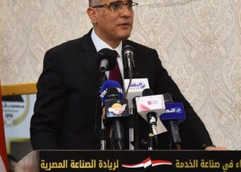 محافظ الجيزة: مجمع عمال مصر نموذج وطني ناجح لربط التدريب بالتشغيل