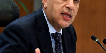 رئيس الوزراء: انخفاض الدين وتطوير العاصمة الجديدة ووسط البلد والمثلث الذهبي في صدارة أولويات الدولة