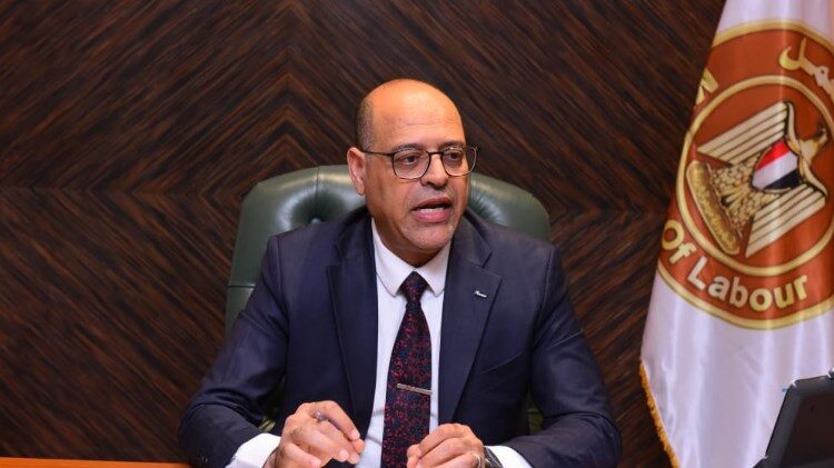 بالأسماء.. إيقاف 11 شركة إلحاق عمالة لمخالفة القانون