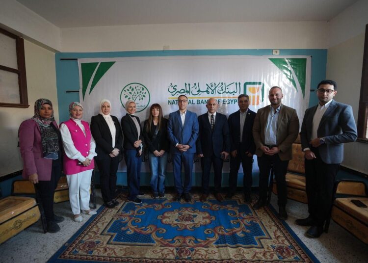 البنك الأهلي المصري يواصل دعم مبادرة “مصر في عيوننا”