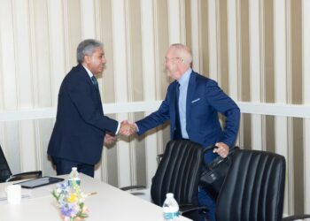 كيف يسعى وزير السياحة لزيادة التدفقات السياحية الوافدة من السوق الأمريكي؟