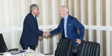 كيف يسعى وزير السياحة لزيادة التدفقات السياحية الوافدة من السوق الأمريكي؟