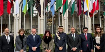 السفير “علي المالكي” يبحث مع وفد “المستثمرات العرب” آليات التعاون الاقتصادي المشترك