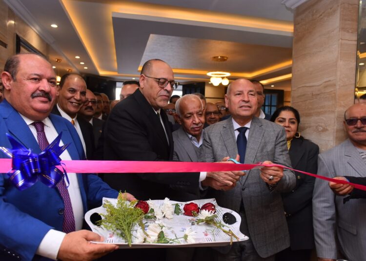 وزير العمل يفتتح المقر الجديد للنقابة العامة للعاملين بالنقل البري