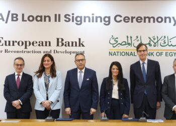 بـ100 مليون دولار.. البنك الأهلي يوقع اتفاقية تمويل مع البنك الأوروبي لإعادة الإعمار