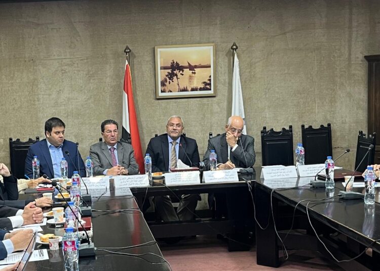 “رجال الأعمال” تطالب بحوافز حكومية عاجلة لدعم استخدام الذكاء الاصطناعي في الزراعة