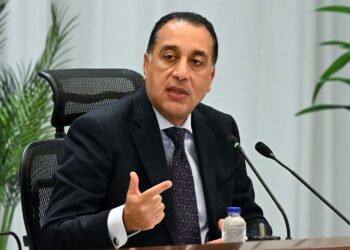 رئيس الوزراء يبدأ جولة ميدانية بعدد من المشروعات التنموية والخدمية بمحافظة الأقصر