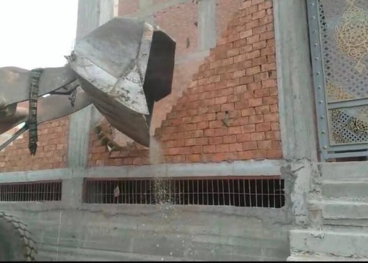 مدينة أوسيم تنتفض ضد مخالفات البناء