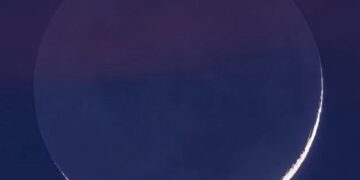 الليلة.. هلال شهر شعبان يزين السماء 🌙