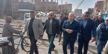 نائب محافظ الجيزة يعاين مقترح تطوير مزلقان برطس بأوسيم