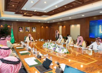 “الشؤون السعودية” تناقش إعادة تأهيل وترميم المساجد والجوامع