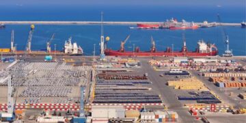 عُمان.. نموذج فريد في اللامركزية الاقتصادية والتنمية المتوازنة