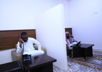 مجاناً.. خدمة سعودية جديدة خلال موسم العمرة بعشر لغات عالمية