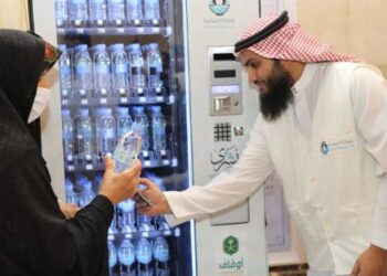 2.2 مليون عبوة ماء زمزم لضيوف الرحمن خلال شهر رمضان