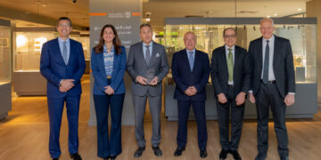 البنك الأهلي يفوز بجائزة أفضل صفقة مصرفية مستدامة في مصر لعام 2025