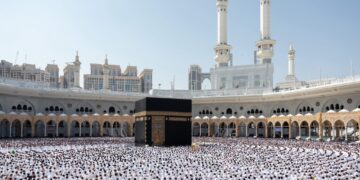 أول تحرك مصري بشأن أزمة توقف إصدار تأشيرات العمرة