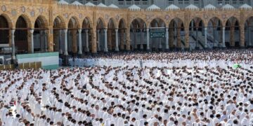 كيف تعمل المملكة على راحة المعتمرين والزائرين للحرمين الشريفين؟