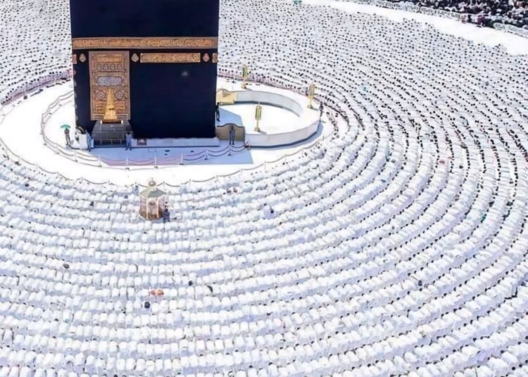 تحرك جديد من وزارة السياحة بشأن رحلات عمرة رمضان