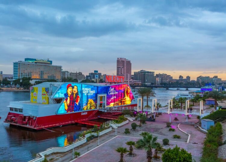 إيه كابيتال: السيطرة على حريق محدود بمركب نايل سيتي دون إصابات