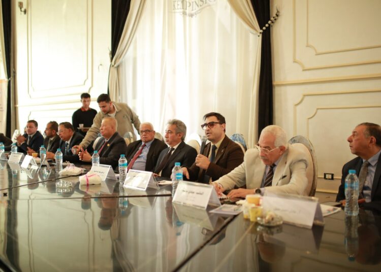 اتحاد المستثمرين ومحافظ أسيوط  يطلقان رؤية جديدة لدفع التنمية الصناعية بالصعيد