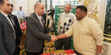 وزير العمل يتفقد اختبارات 2800 عامل لموسم الحج على مهنة “جزار”