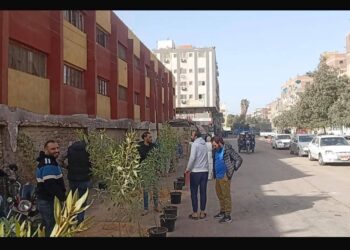 رئيس مدينة أوسيم يزيل نقطتين تجمع قمامة في أوسيم والكوم الأحمر