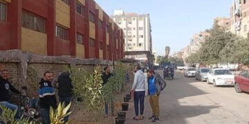 رئيس مدينة أوسيم يزيل نقطتين تجمع قمامة في أوسيم والكوم الأحمر