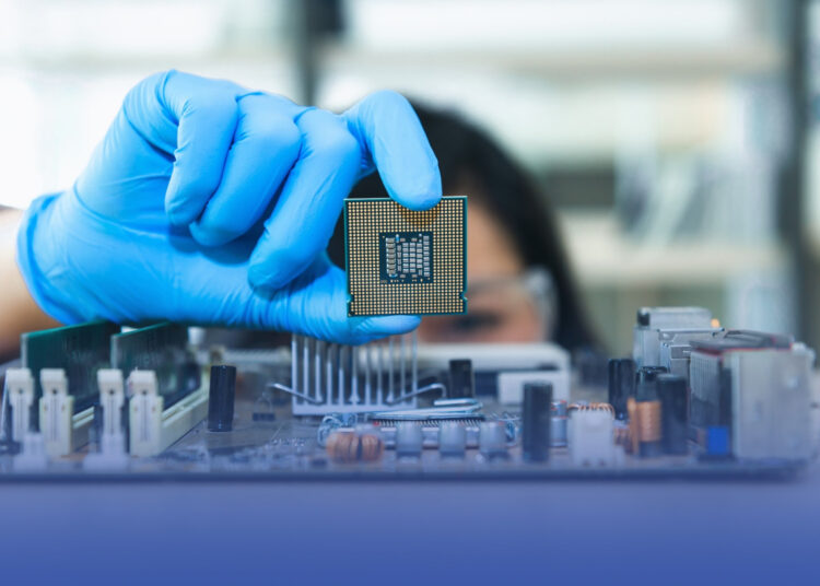 عُمان على أعتاب تحول استراتيجي لتصبح مركزًا واعدًا في صناعة أشباه الموصلات