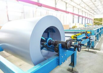 عُمان تطرح حزمة جديدة من الفرص الاستثمارية في قطاع الصناعات التحويلية