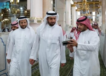 ميدانيًا.. وزير الحج السعودي يطمئن على منظومة الخدمات بالحرمين استعداداً لرمضان