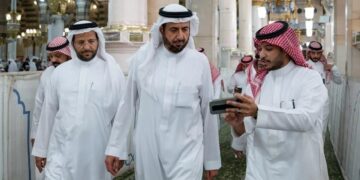 ميدانيًا.. وزير الحج السعودي يطمئن على منظومة الخدمات بالحرمين استعداداً لرمضان