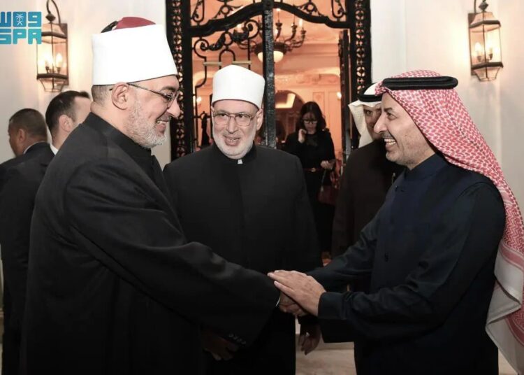 سفير المملكة بمصر يقيم حفل إفطار بمناسبة يوم التأسيس