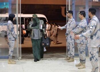 حرس الحدود السعودي يستقبل المعتمرين المصريين عبر ميناء ينبع لأداء عمرة رمضان