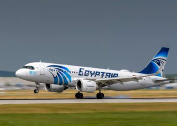 مصر للطيران تعلق رحلاتها إلى 13 مدينة عربية بسبب الحرب الجارية